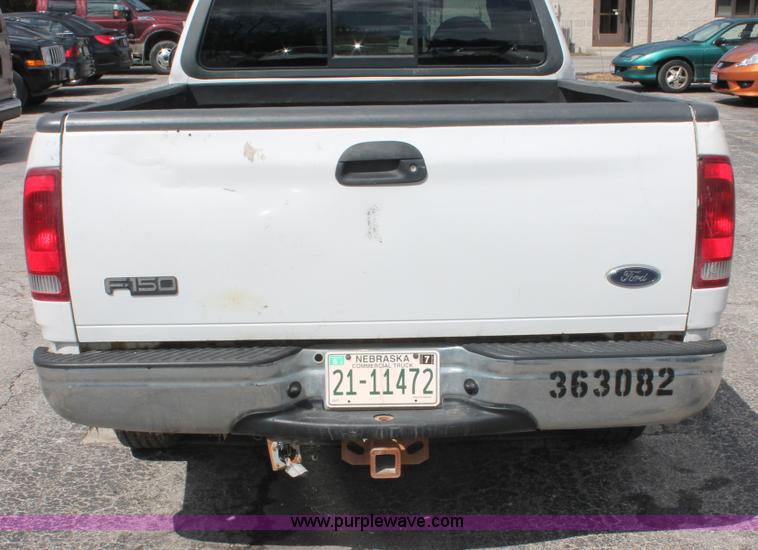 image for item E3296 2000 Ford F150 XLT SuperCab pickup truck