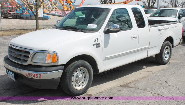 image for item E3297 2002 Ford F150 XLT SuperCab pickup truck