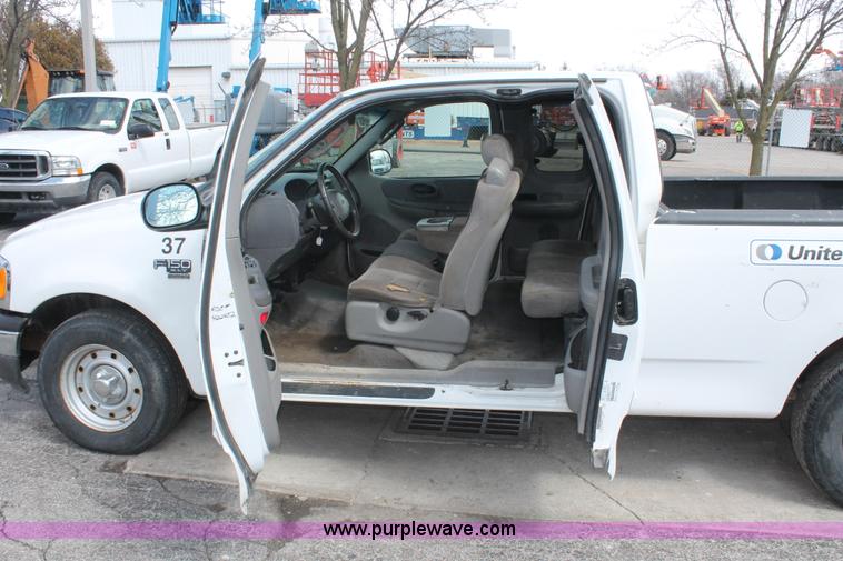 image for item E3297 2002 Ford F150 XLT SuperCab pickup truck