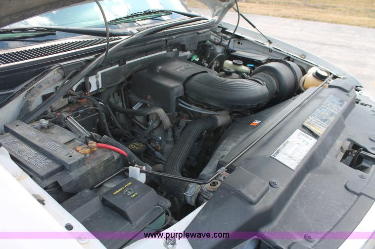 image for item E3297 2002 Ford F150 XLT SuperCab pickup truck