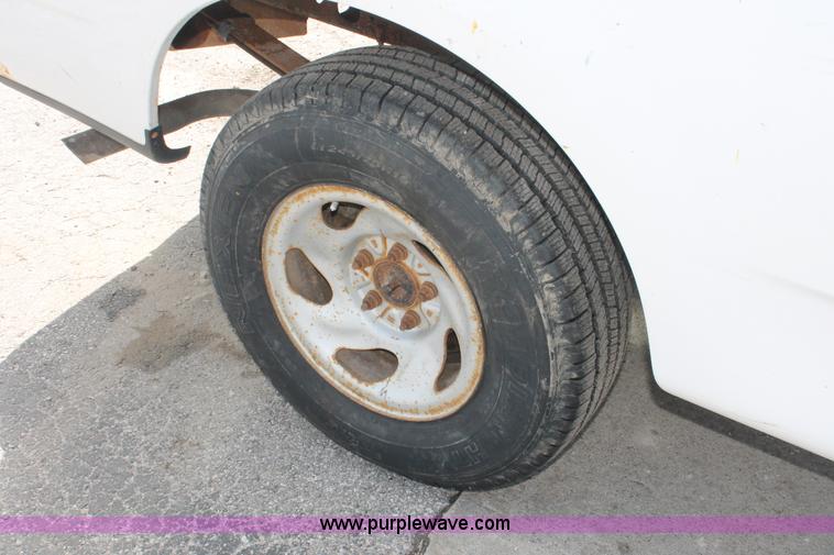 image for item E3297 2002 Ford F150 XLT SuperCab pickup truck