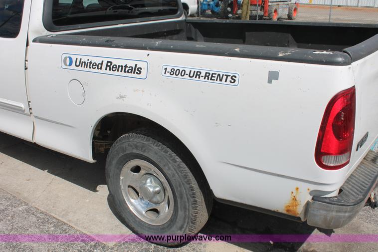image for item E3297 2002 Ford F150 XLT SuperCab pickup truck