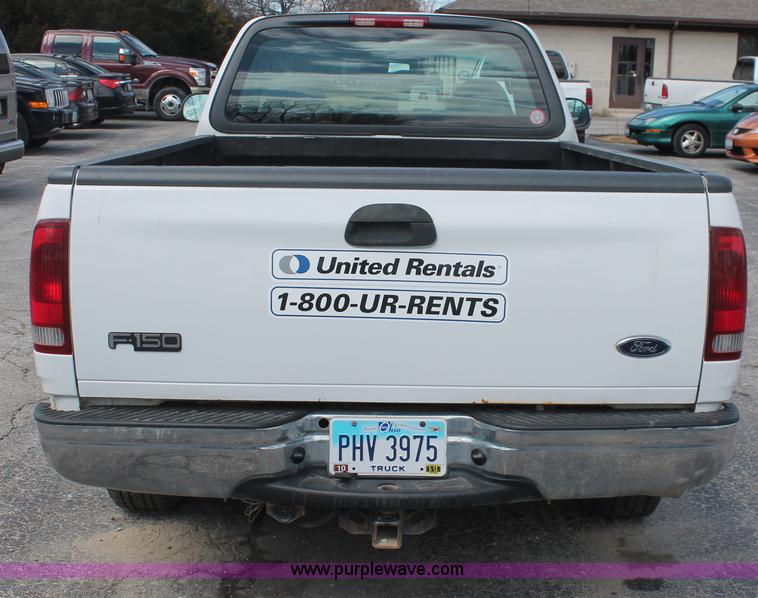 image for item E3298 2003 Ford F150 XL pickup truck