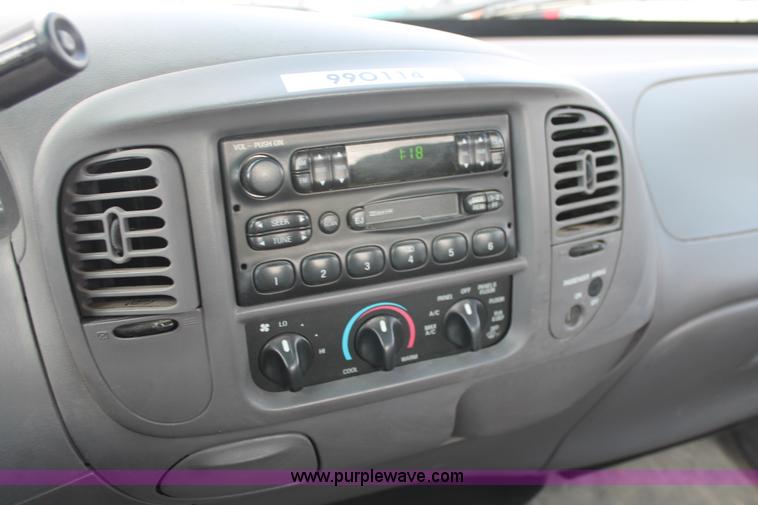 image for item E3298 2003 Ford F150 XL pickup truck