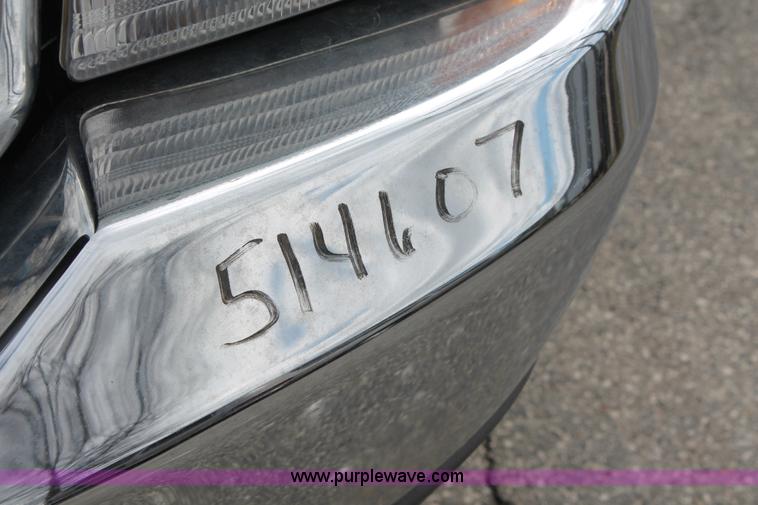 image for item E3299 2004 Ford F250 XLT SuperCab pickup truck