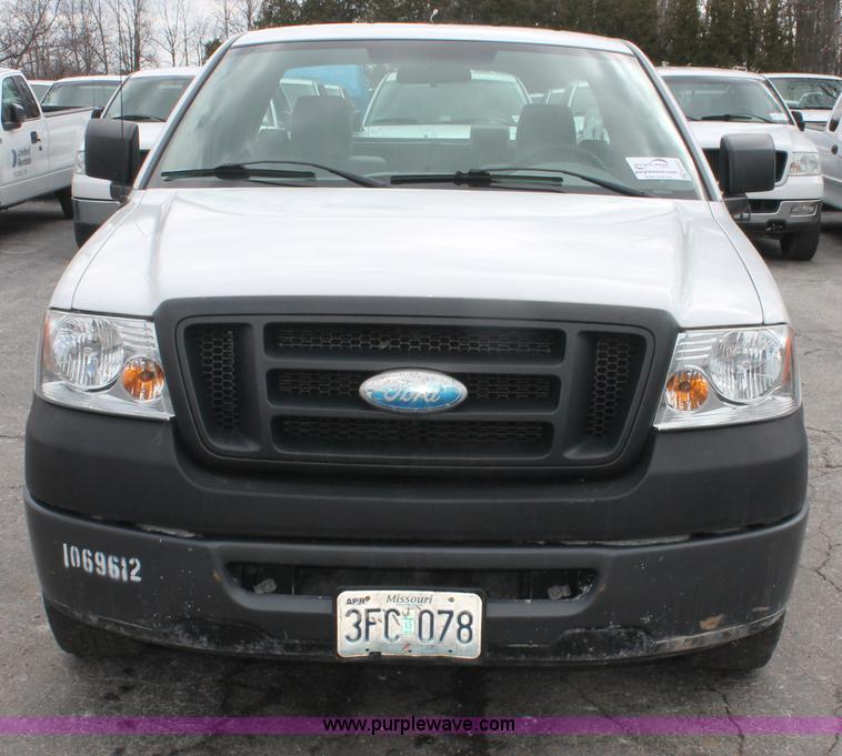 image for item E3327 2007 Ford F150 XLT pickup truck