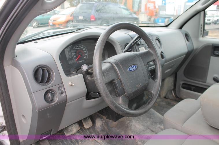 image for item E3327 2007 Ford F150 XLT pickup truck