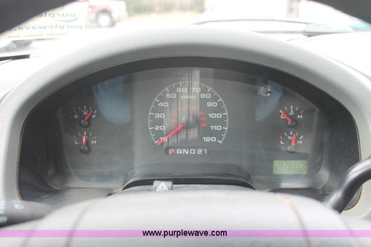 image for item E3327 2007 Ford F150 XLT pickup truck