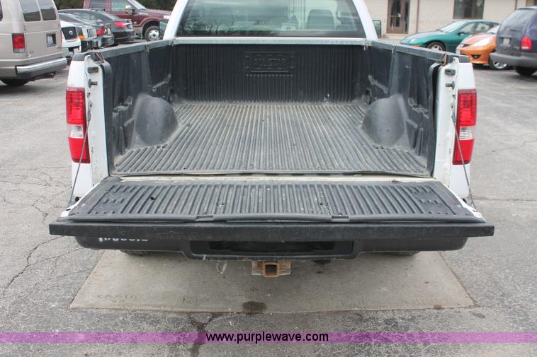 image for item E3327 2007 Ford F150 XLT pickup truck