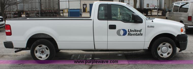 image for item E3328 2006 Ford F150 XL pickup truck