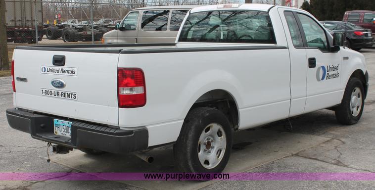 image for item E3328 2006 Ford F150 XL pickup truck