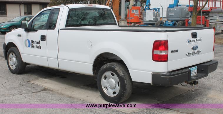 image for item E3328 2006 Ford F150 XL pickup truck