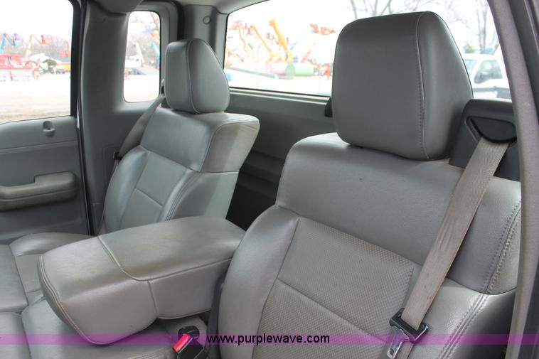 image for item E3328 2006 Ford F150 XL pickup truck