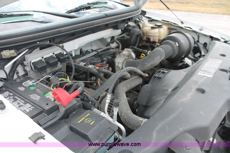 image for item E3328 2006 Ford F150 XL pickup truck