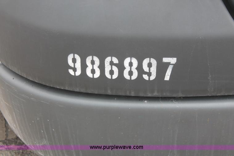 image for item E3328 2006 Ford F150 XL pickup truck