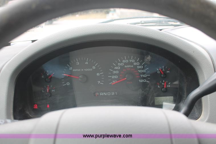 image for item E3329 2007 Ford F150 XLT SuperCab pickup truck