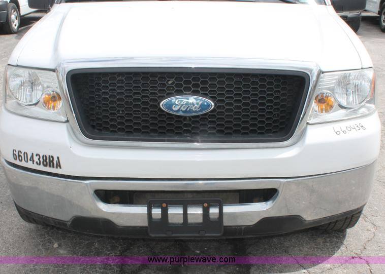 image for item E3329 2007 Ford F150 XLT SuperCab pickup truck