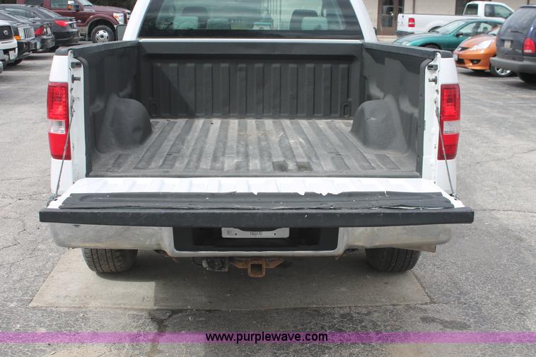image for item E3329 2007 Ford F150 XLT SuperCab pickup truck