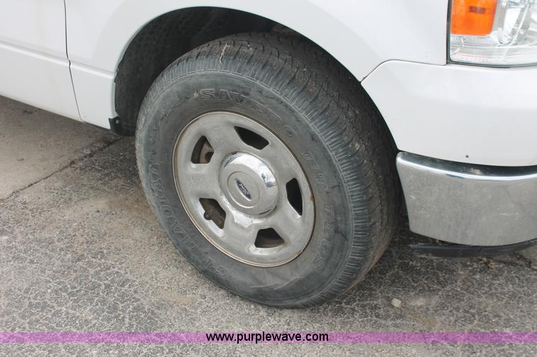 image for item E3329 2007 Ford F150 XLT SuperCab pickup truck