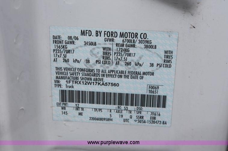 image for item E3329 2007 Ford F150 XLT SuperCab pickup truck