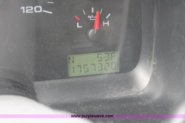 image for item E3330 2006 Ford F150 XLT SuperCab pickup truck