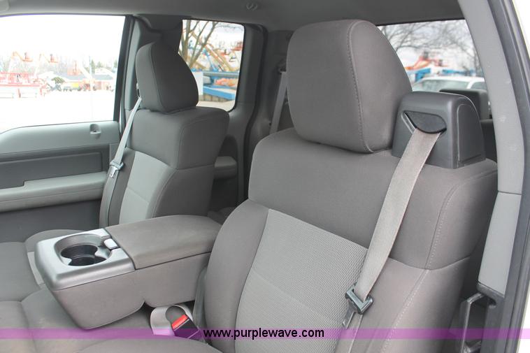 image for item E3330 2006 Ford F150 XLT SuperCab pickup truck