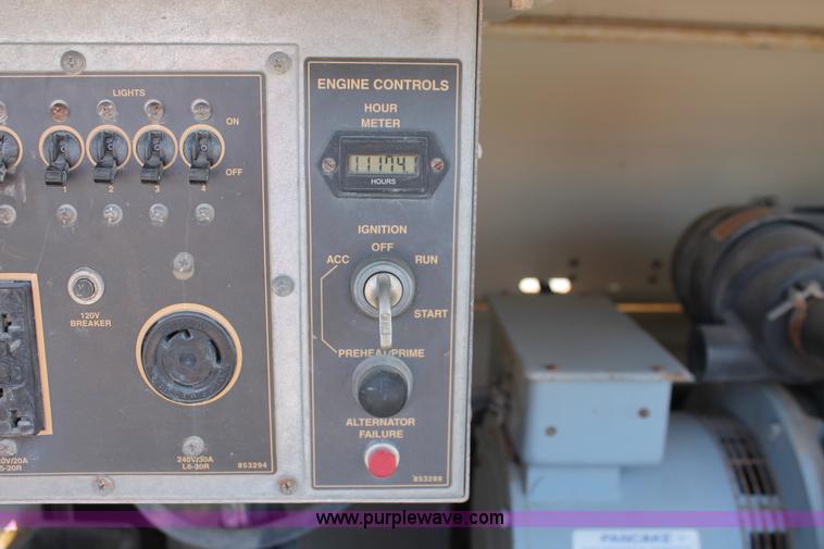 image for item E3338 2008 Terex Amida AL4000 light tower/generator