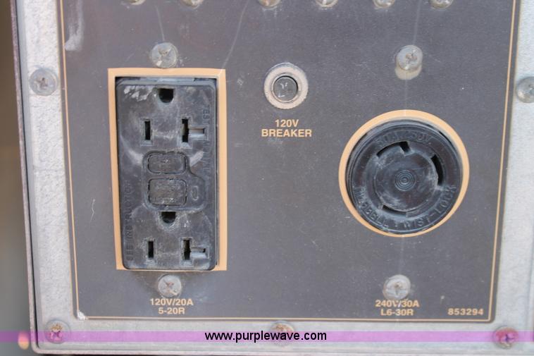 image for item E3338 2008 Terex Amida AL4000 light tower/generator