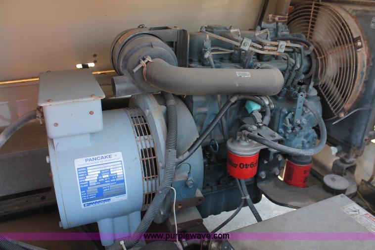 image for item E3338 2008 Terex Amida AL4000 light tower/generator