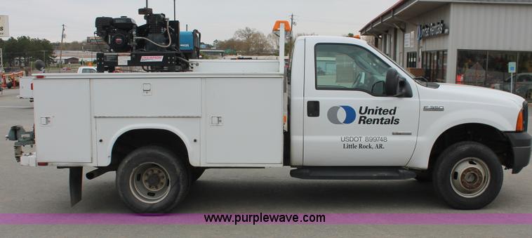 image for item E3339 2007 Ford F350 XL Super Duty service truck