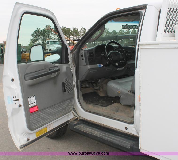 image for item E3339 2007 Ford F350 XL Super Duty service truck