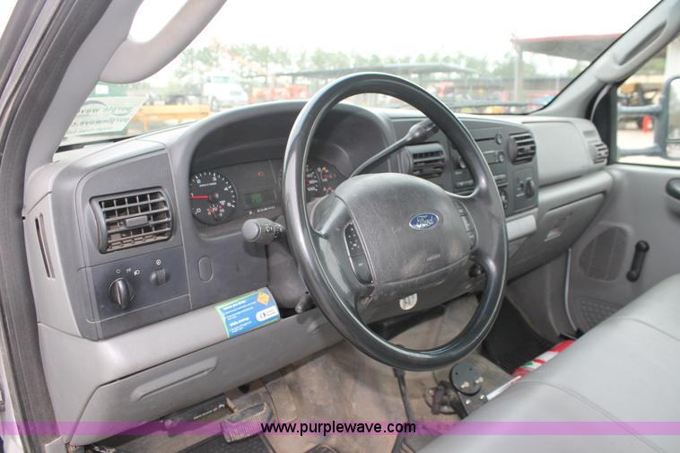 image for item E3339 2007 Ford F350 XL Super Duty service truck