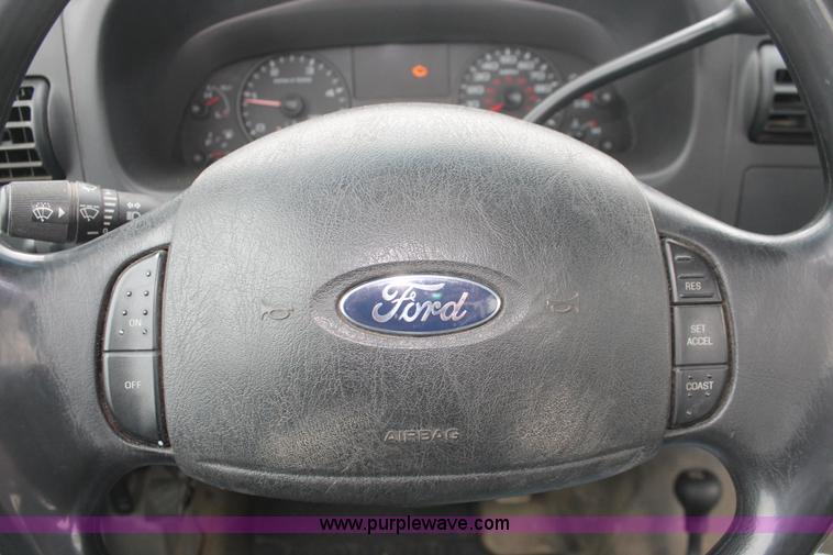 image for item E3339 2007 Ford F350 XL Super Duty service truck