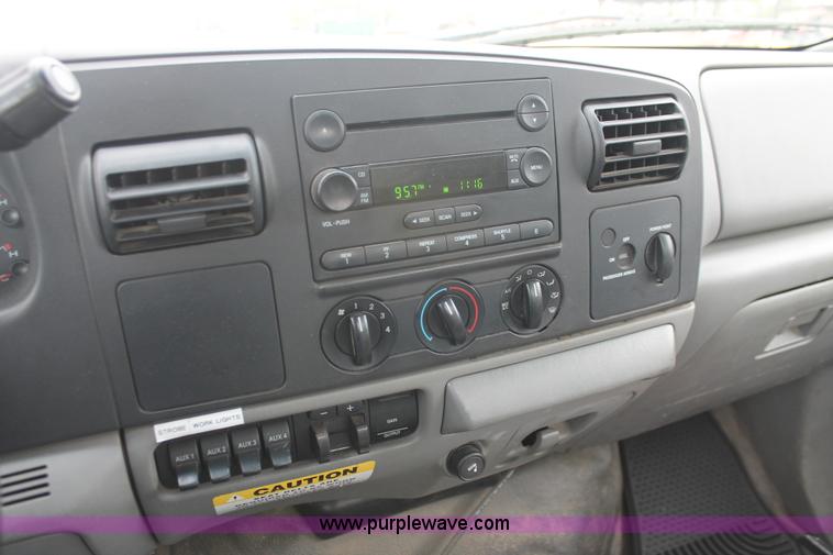 image for item E3339 2007 Ford F350 XL Super Duty service truck