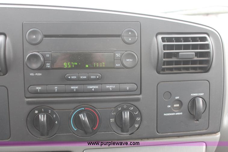 image for item E3339 2007 Ford F350 XL Super Duty service truck