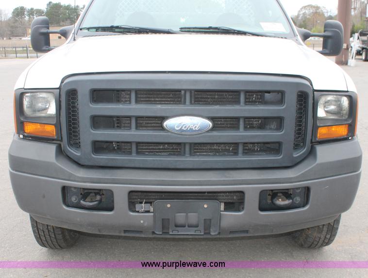 image for item E3339 2007 Ford F350 XL Super Duty service truck