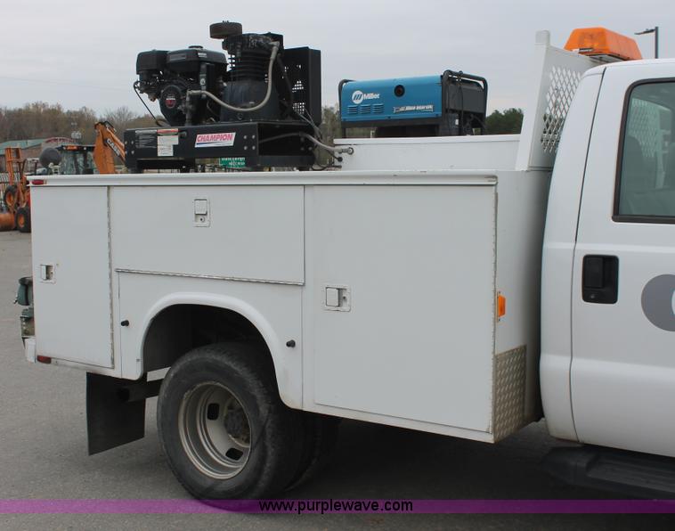 image for item E3339 2007 Ford F350 XL Super Duty service truck