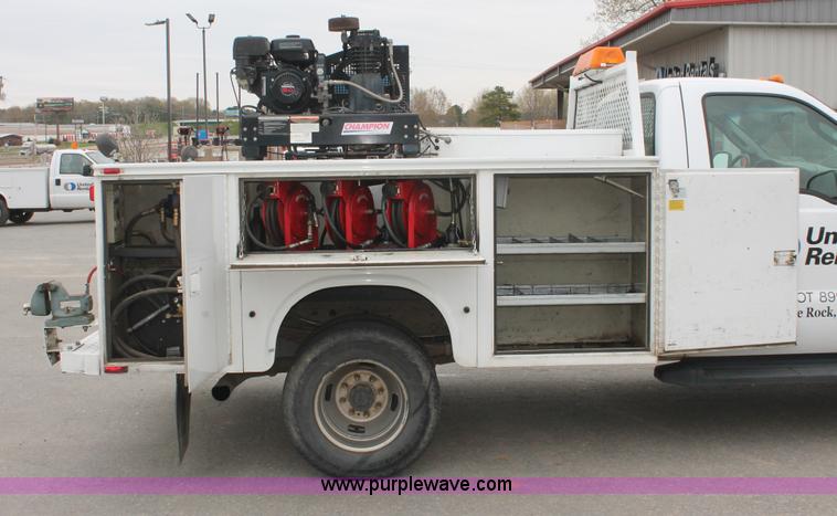 image for item E3339 2007 Ford F350 XL Super Duty service truck