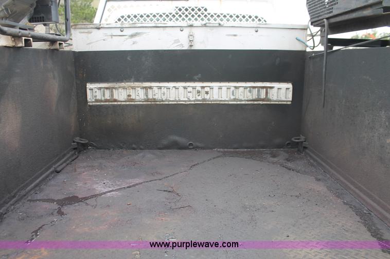 image for item E3339 2007 Ford F350 XL Super Duty service truck