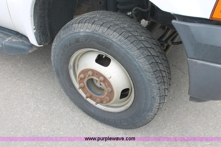 image for item E3339 2007 Ford F350 XL Super Duty service truck