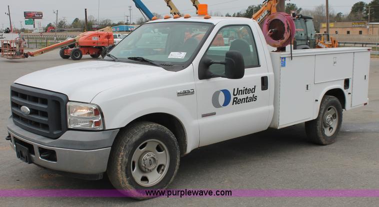 image for item E3340 2006 Ford F350 XL Super Duty service truck