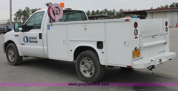 image for item E3340 2006 Ford F350 XL Super Duty service truck