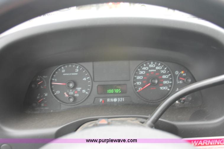 image for item E3340 2006 Ford F350 XL Super Duty service truck