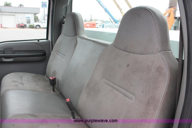 image for item E3340 2006 Ford F350 XL Super Duty service truck