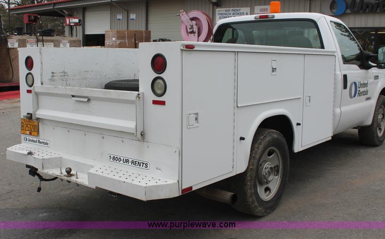 image for item E3340 2006 Ford F350 XL Super Duty service truck