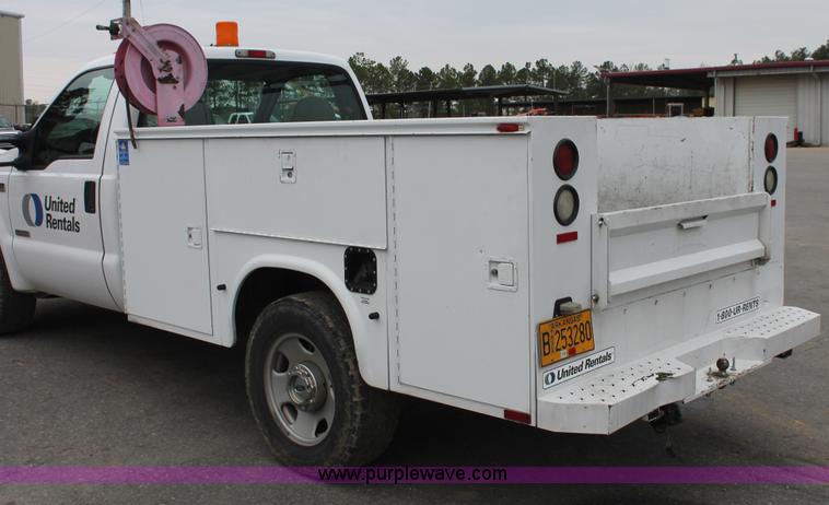 image for item E3340 2006 Ford F350 XL Super Duty service truck