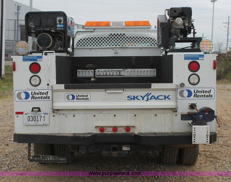 image for item E3341 2006 Ford F350 XL Super Duty service truck