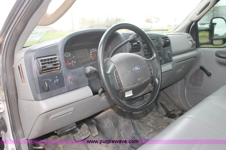 image for item E3341 2006 Ford F350 XL Super Duty service truck