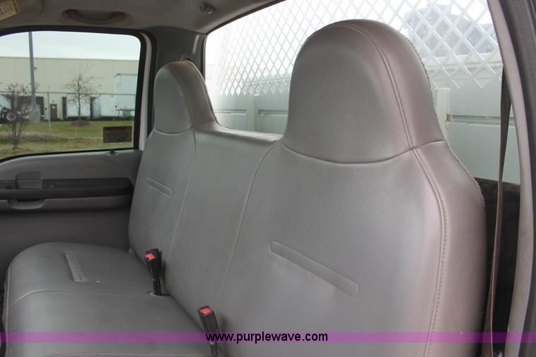 image for item E3341 2006 Ford F350 XL Super Duty service truck
