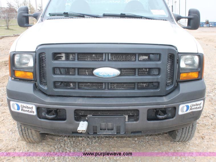 image for item E3341 2006 Ford F350 XL Super Duty service truck
